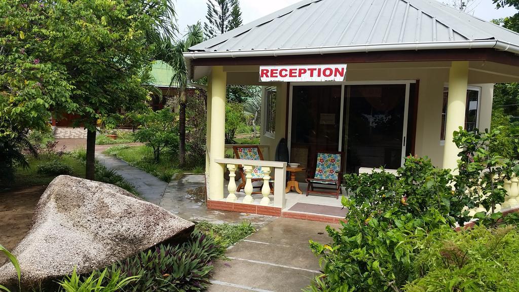 Paradise Flycatcher'S Lodge La Digue Exterior photo